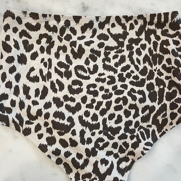 NWT J.Crew Leopard high rise bikini bottom size small - Picture 3 of 3